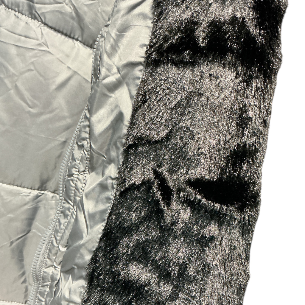 Intérieur doublé fausse fourrure