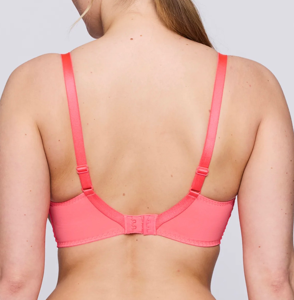 Décolleté plongeant vue de dos