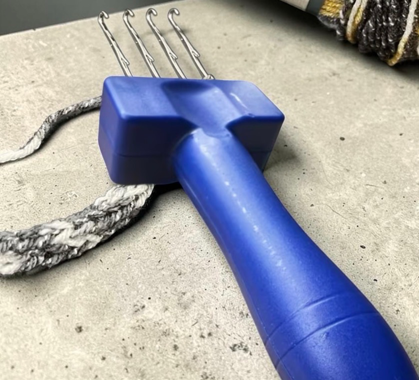 Tricotin à 4 crochets