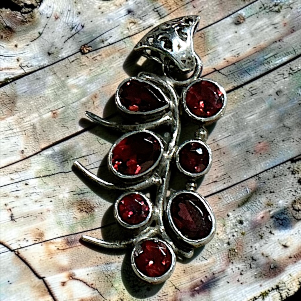 Pendentif Grenat Royal