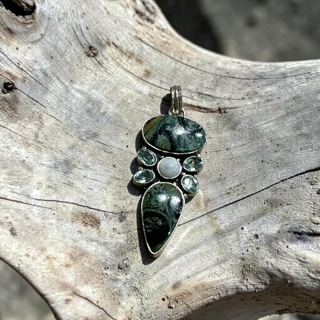 Pendentif Forêt Mystique